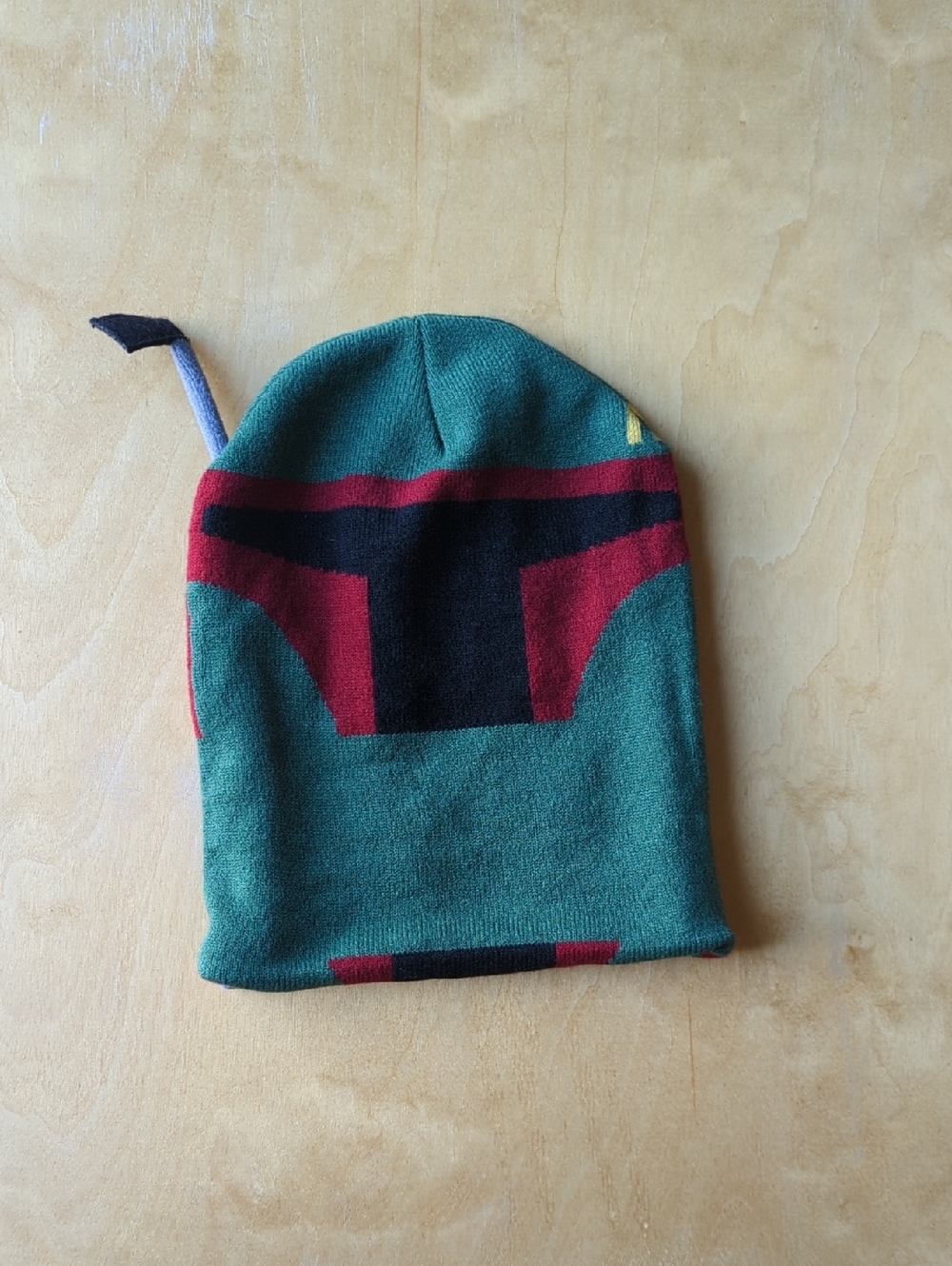 Star Wars Green Black Red Knit Beanie